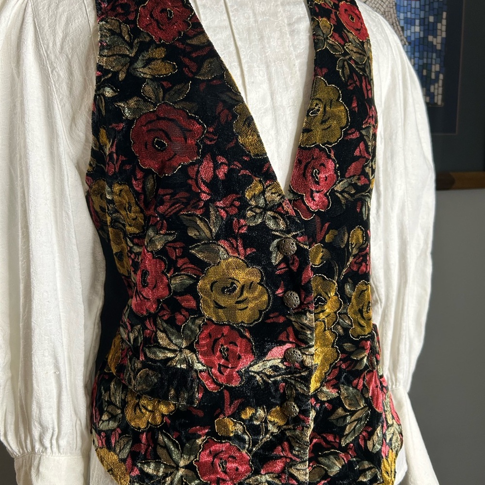 Velvet Tapestry Style 80’s Vest - Picture 8 of 11